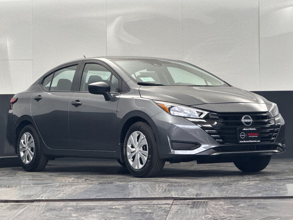 2025 Nissan Versa S FWD
