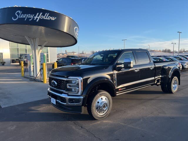 2026 Ford F-450 Super Duty Lariat Crew Cab LB DRW 4WD