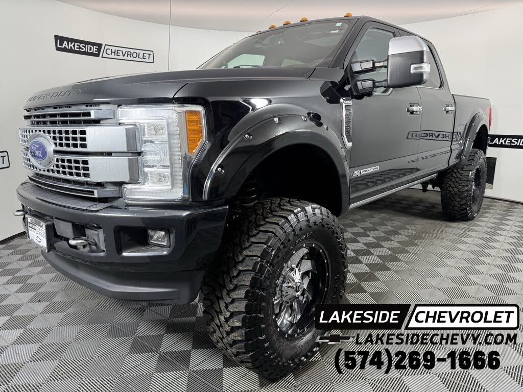 2017 Ford F-250 Super Duty Platinum Crew Cab 4WD