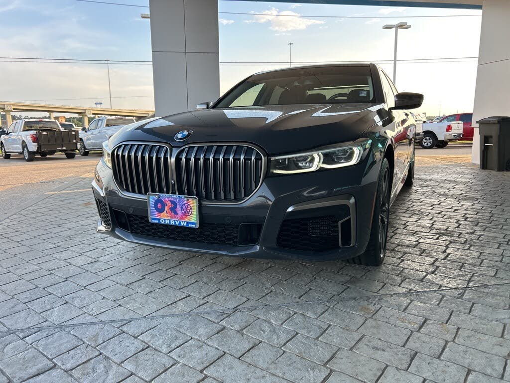 2022 BMW 7 Series M760i xDrive AWD