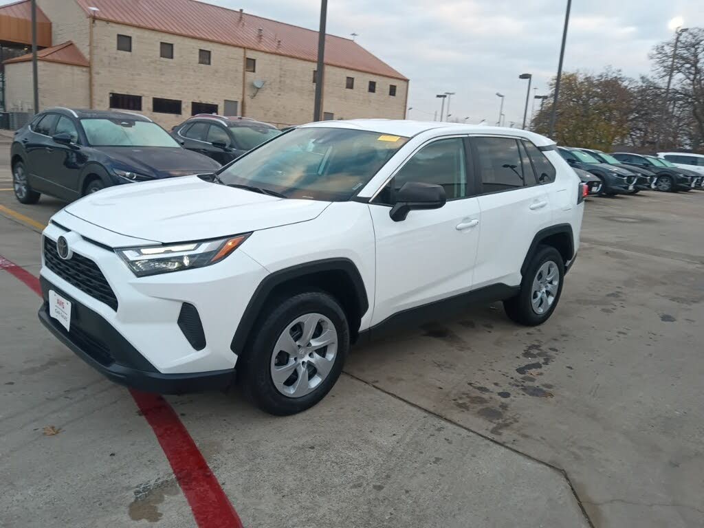 2024 Toyota RAV4 LE AWD