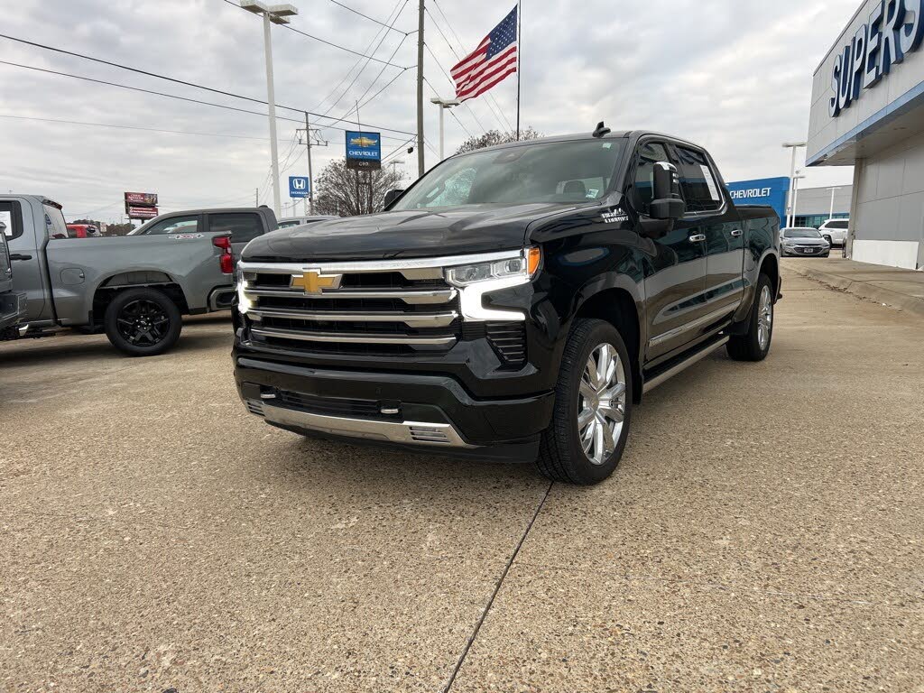 2025 Chevrolet Silverado 1500 High Country Crew Cab 4WD