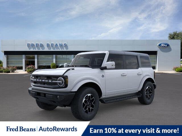 2025 Ford Bronco Outer Banks 4-Door 4WD