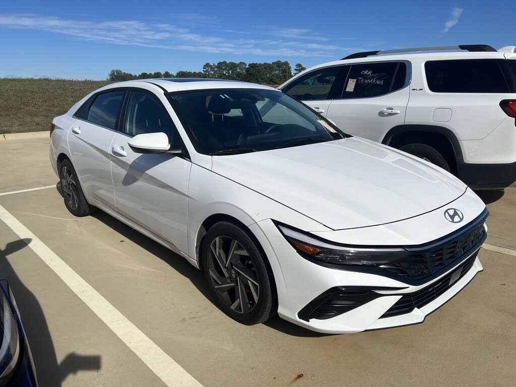 2025 Hyundai Elantra SEL Convenience FWD