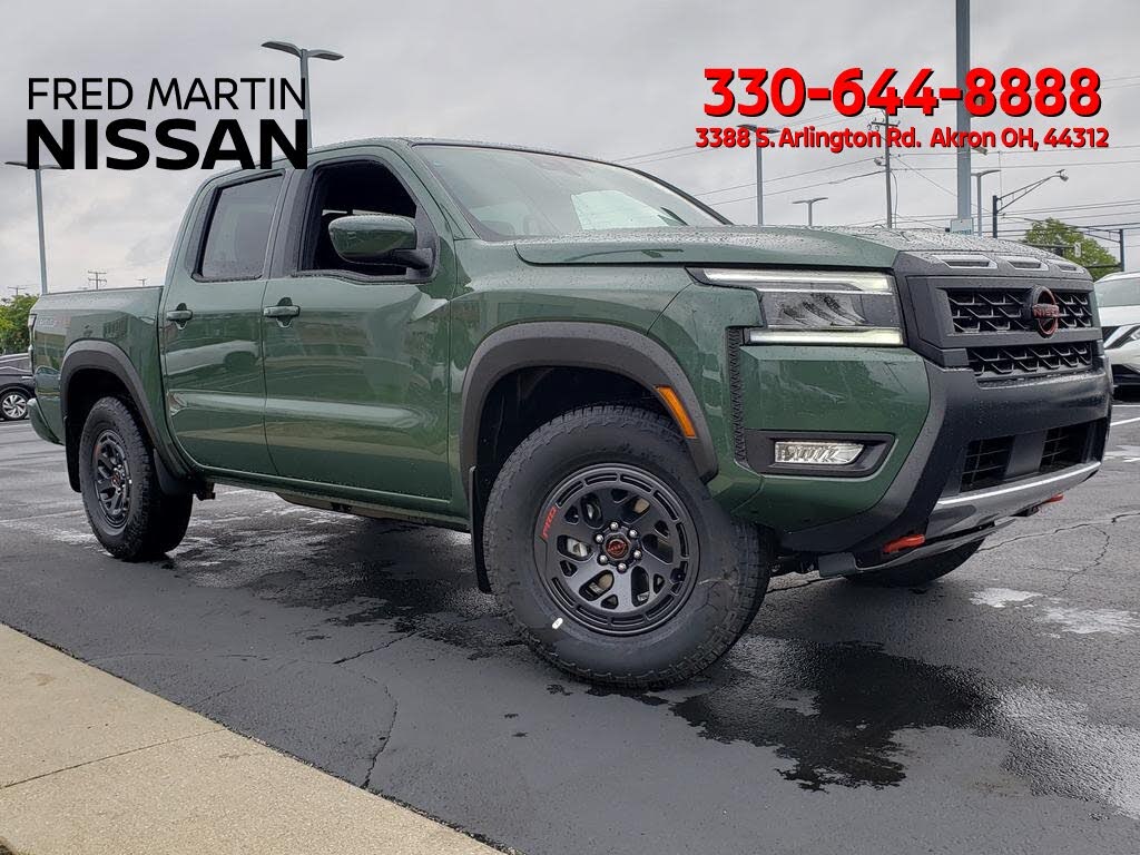 2025 Nissan Frontier PRO-4X Crew Cab 4WD