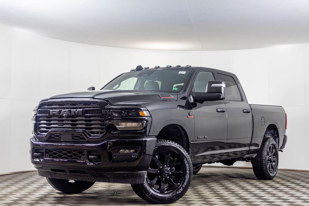 2025 RAM 2500 Big Horn Crew Cab 4WD