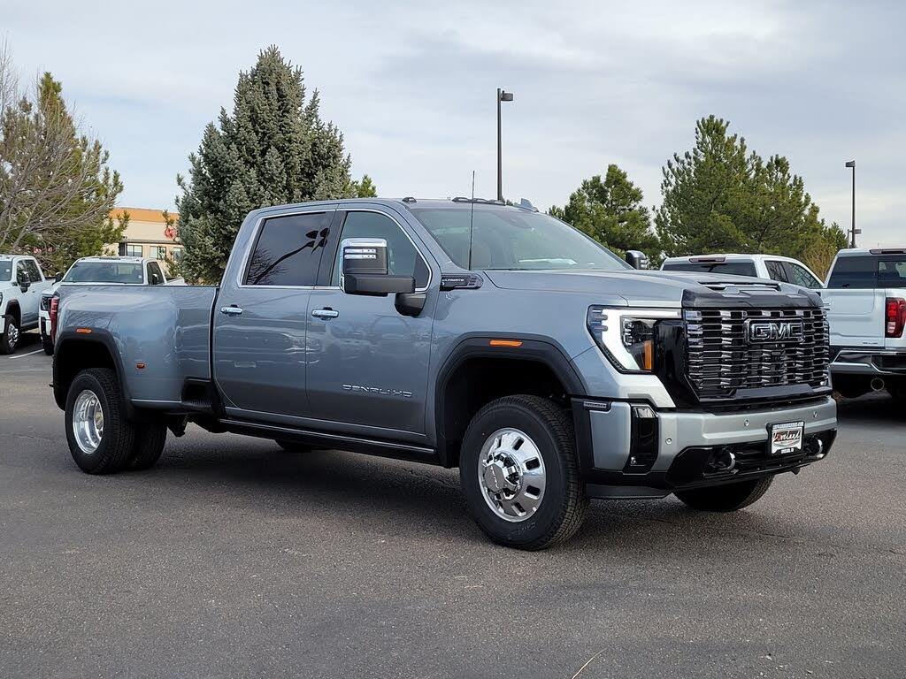 2026 GMC Sierra 3500HD Denali Ultimate Crew Cab 4WD