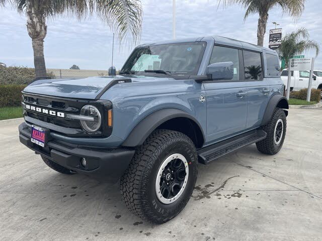 2025 Ford Bronco Outer Banks 4-Door 4WD