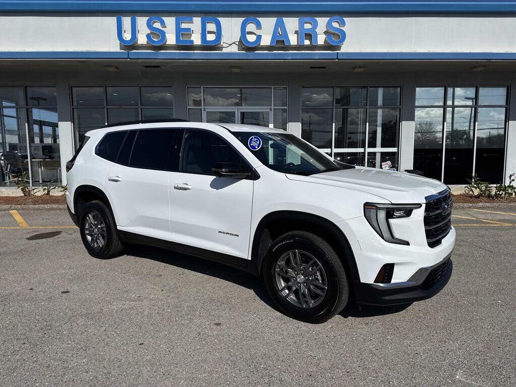 2025 GMC Acadia Elevation FWD
