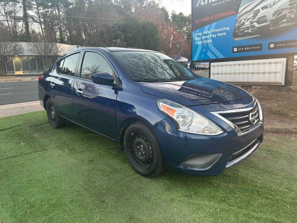 2019 Nissan Versa SV FWD