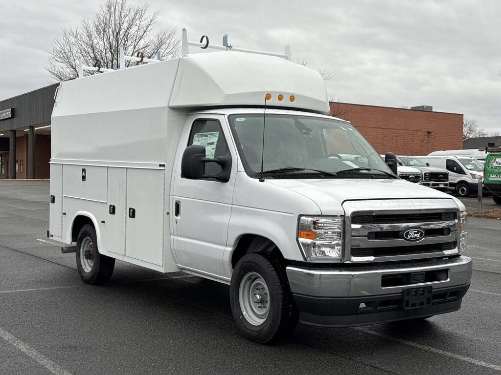 2026 Ford E-Series Chassis E-350 SD Cutaway 138 RWD