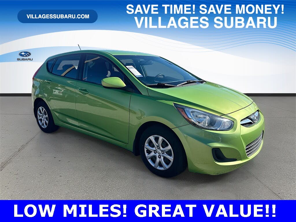2014 Hyundai Accent GS 4-Door Hatchback FWD