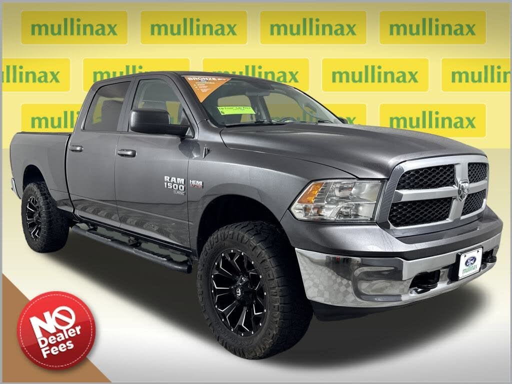 2019 RAM 1500 Classic SLT Crew Cab 4WD