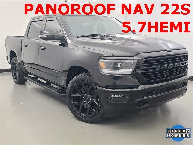 2023 RAM 1500 Laramie Crew Cab 4WD