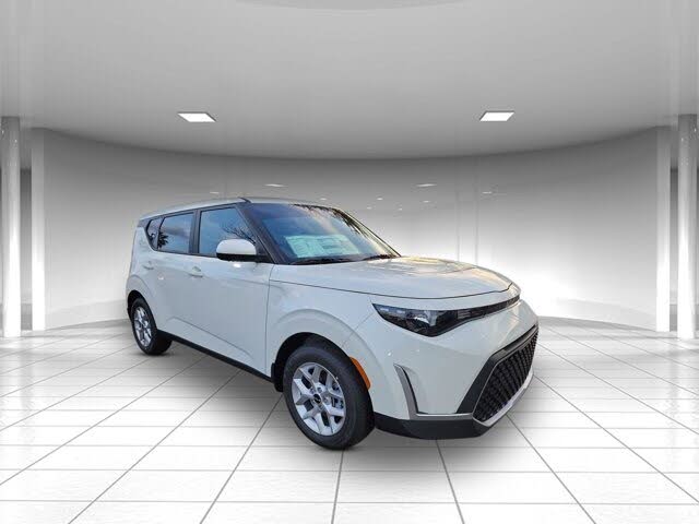 2025 Kia Soul LX FWD