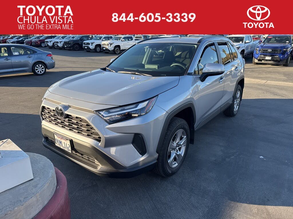 2025 Toyota RAV4 XLE FWD