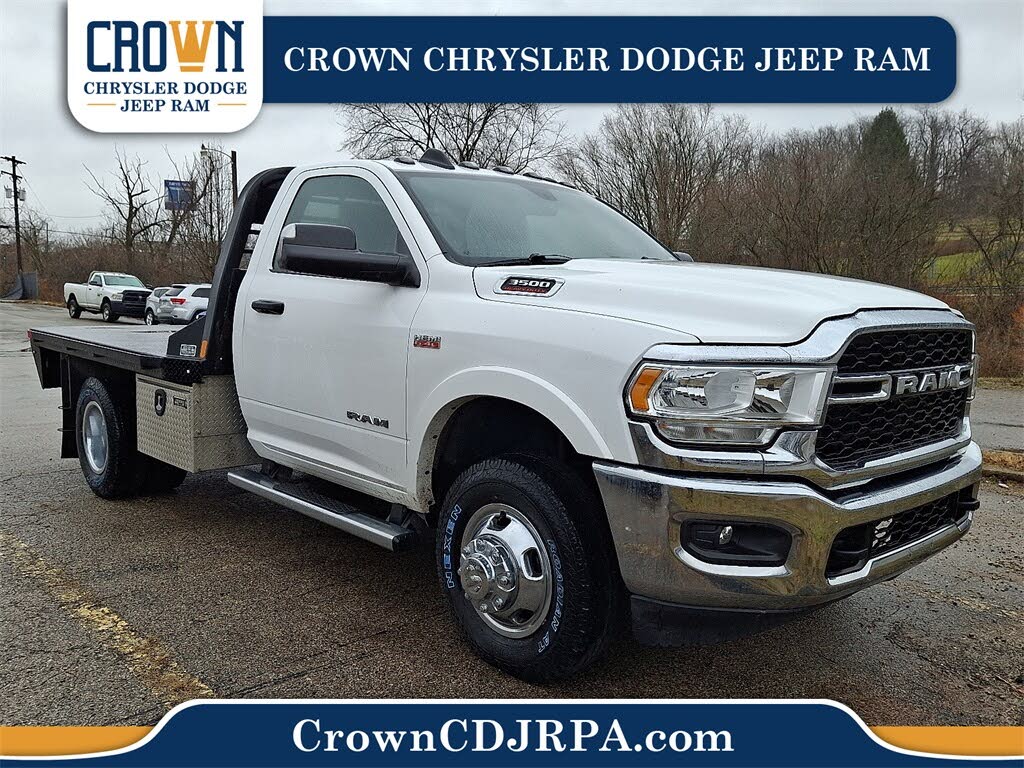 2022 RAM 3500 Chassis Tradesman Regular Cab DRW 4WD