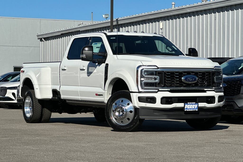 2026 Ford F-450 Super Duty Platinum Crew Cab LB DRW 4WD