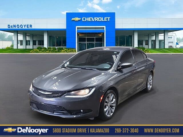 2016 Chrysler 200 S Sedan FWD