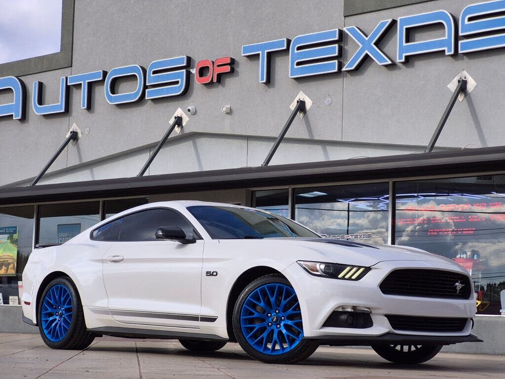 2017 Ford Mustang GT Premium Coupe RWD