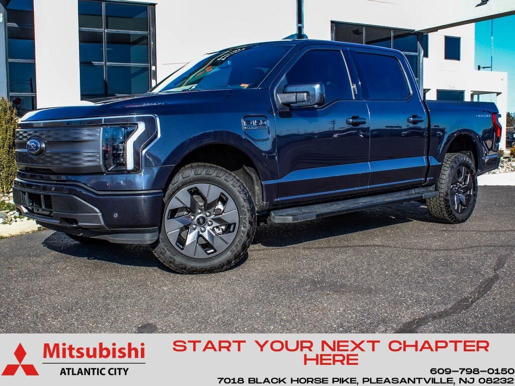 2022 Ford F-150 Lightning Lariat SuperCrew AWD