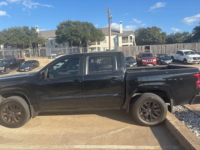 2023 Nissan Frontier SV Crew Cab 4WD