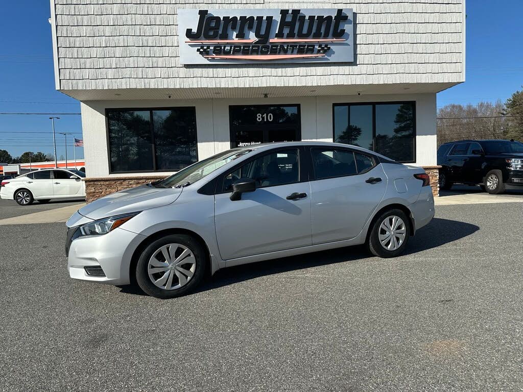 2020 Nissan Versa S FWD