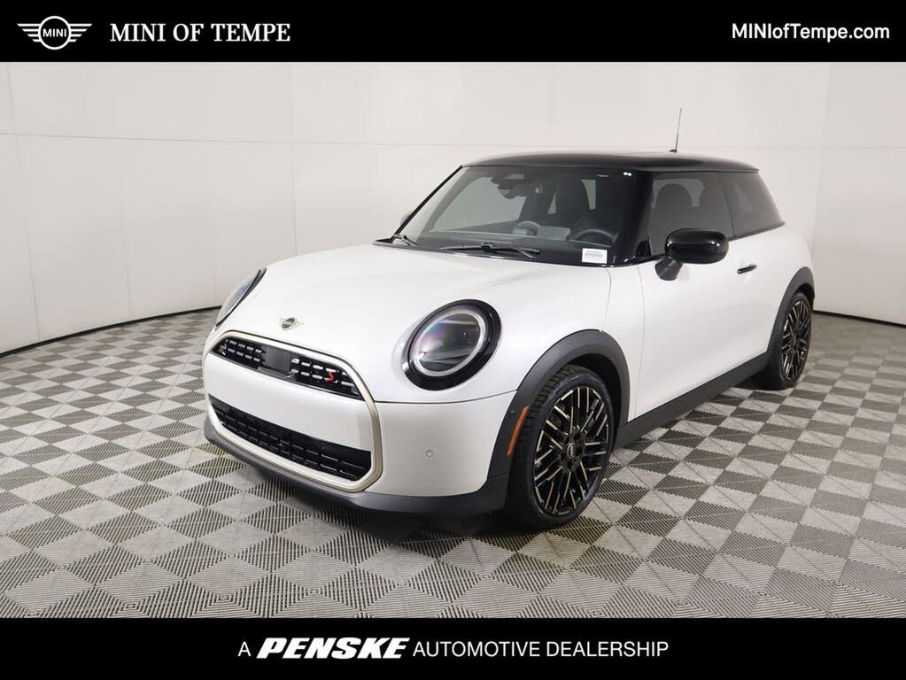2025 MINI Cooper S Signature Trim 2-door Hatchback
