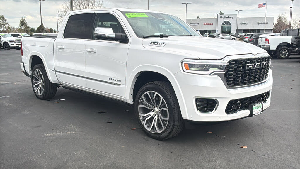 2026 RAM 1500 Tungsten Crew Cab 4WD