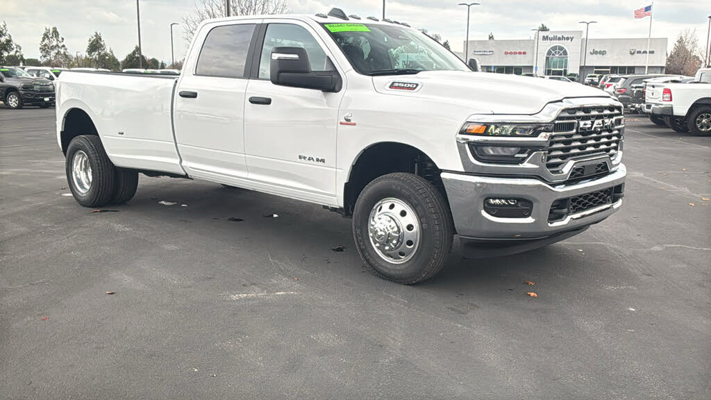 2026 RAM 3500 Big Horn Crew Cab LB DRW 4WD