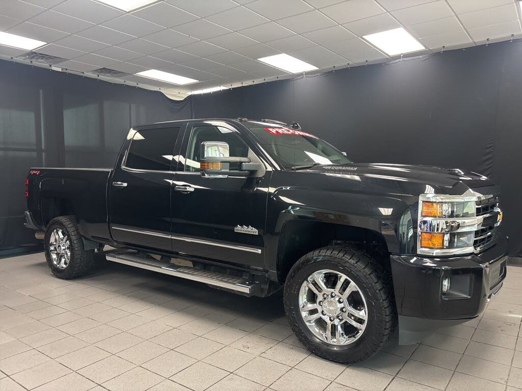 2018 Chevrolet Silverado 2500HD High Country Crew Cab 4WD