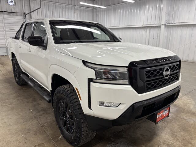 2023 Nissan Frontier SV Crew Cab 4WD