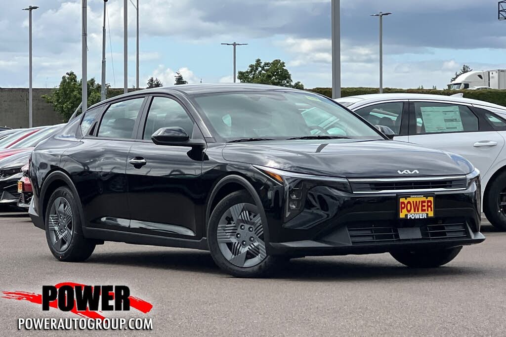 2025 Kia K4 LX FWD