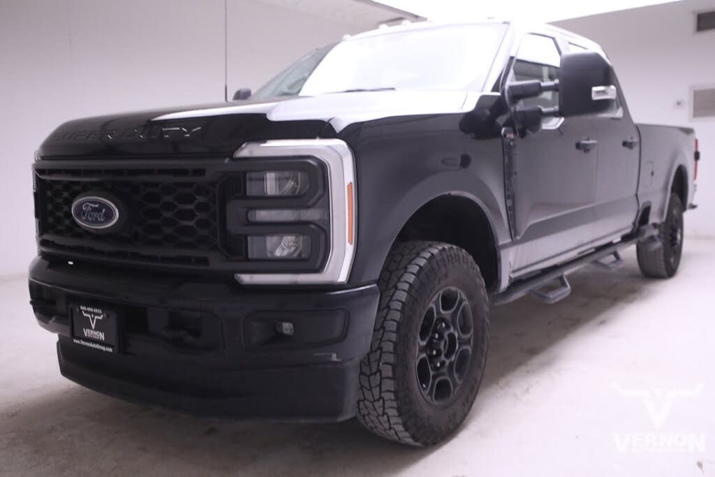 2023 Ford F-250 Super Duty XL Crew Cab 4WD