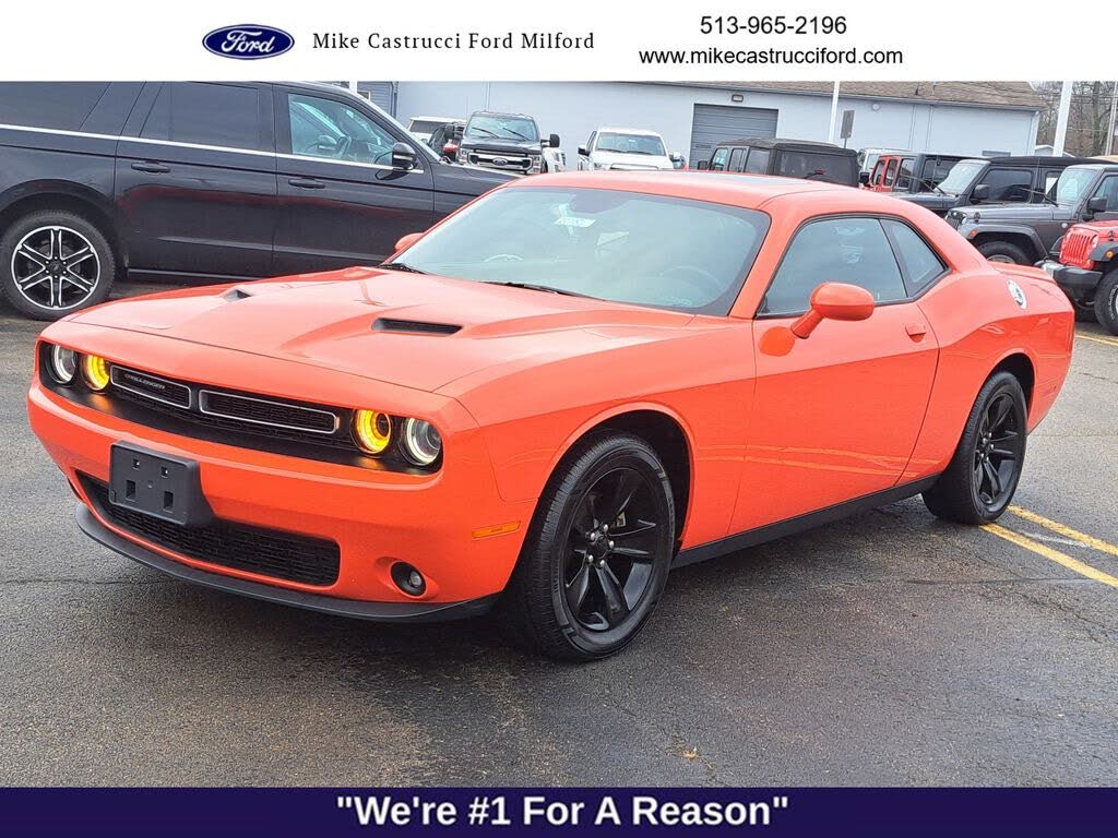 2021 Dodge Challenger SXT RWD