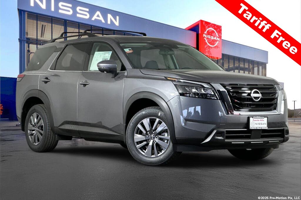 2025 Nissan Pathfinder SV FWD