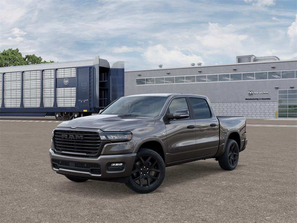 2026 RAM 1500 Laramie Crew Cab 4WD