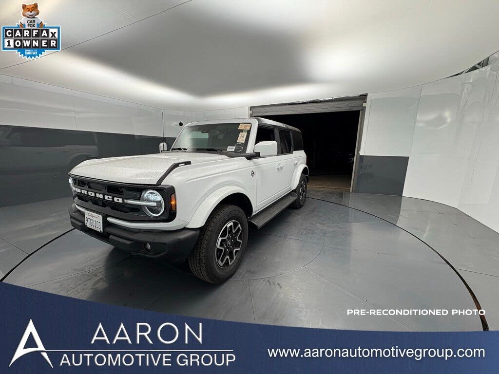 2025 Ford Bronco Outer Banks 4-Door 4WD