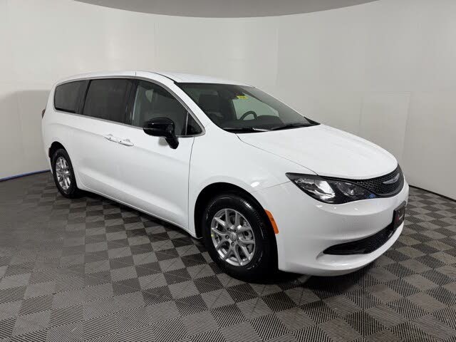 2026 Chrysler Voyager LX FWD