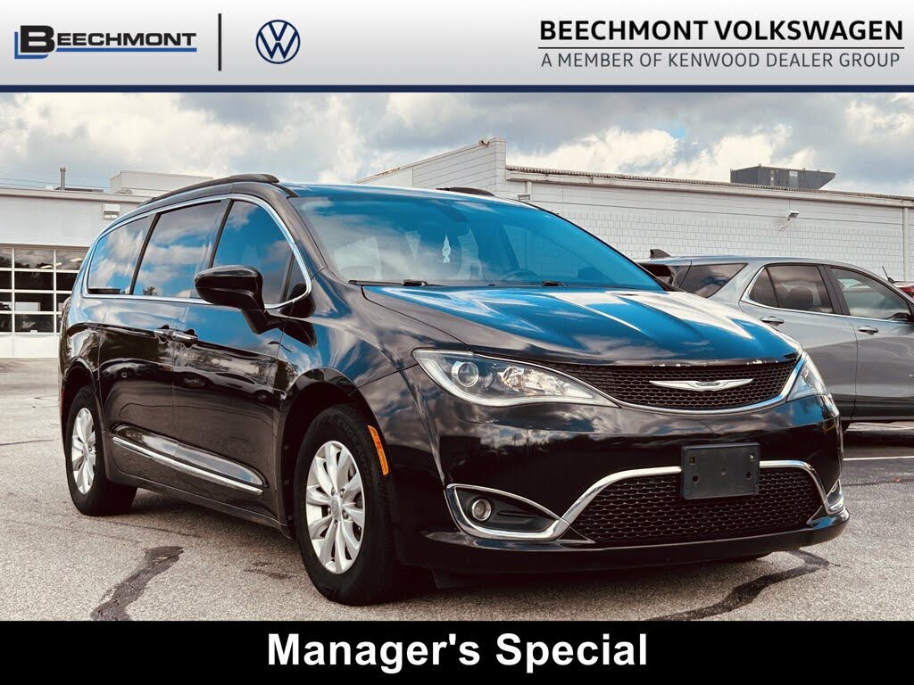 2017 Chrysler Pacifica Touring L FWD