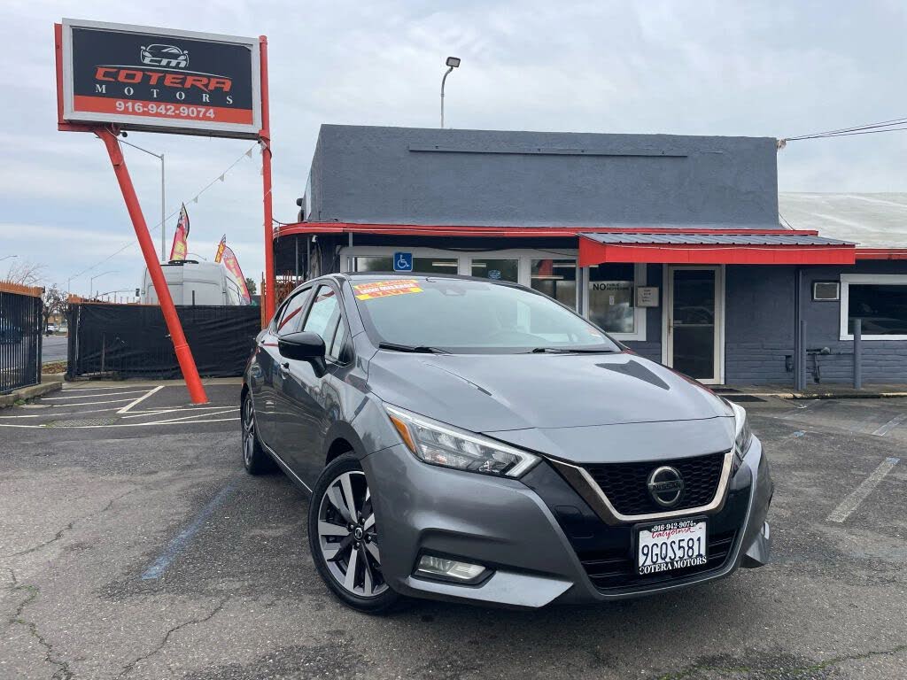 2020 Nissan Versa SR FWD