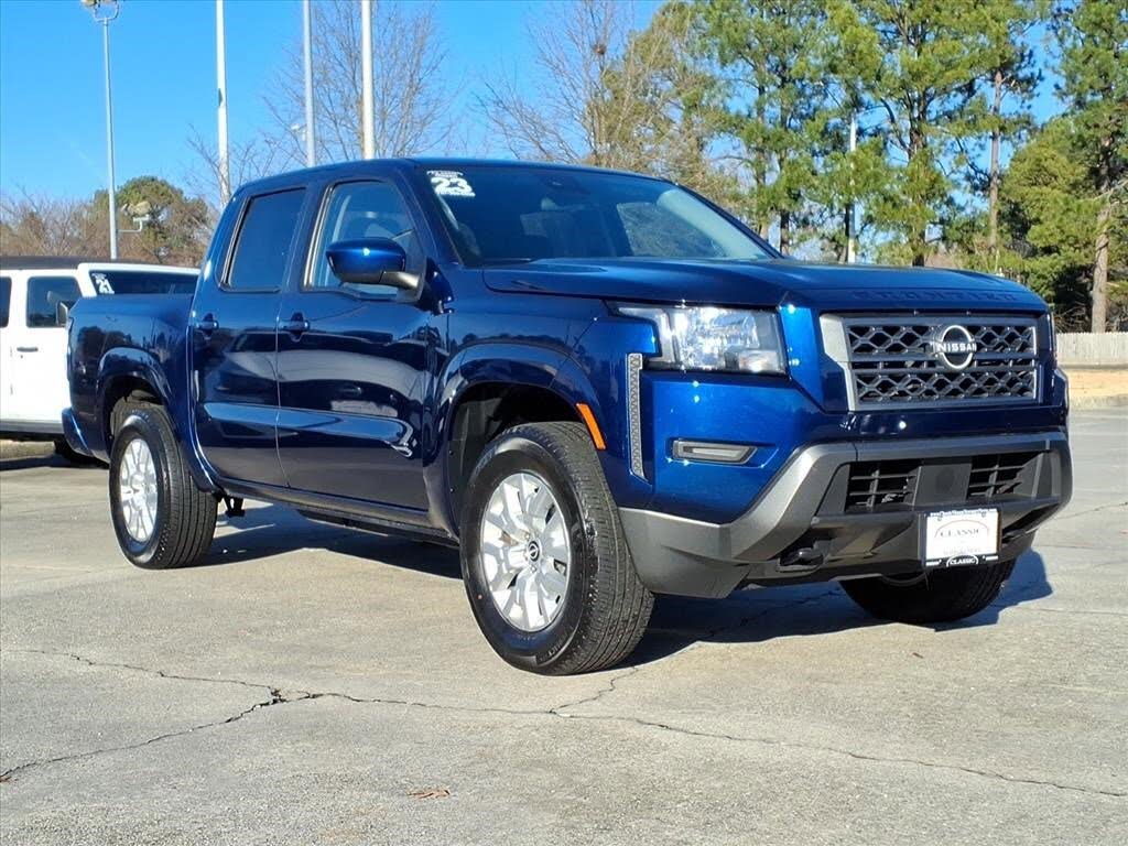 2023 Nissan Frontier SV Crew Cab 4WD