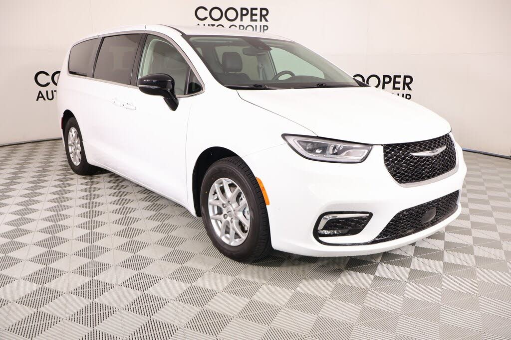 2024 Chrysler Pacifica Touring L FWD