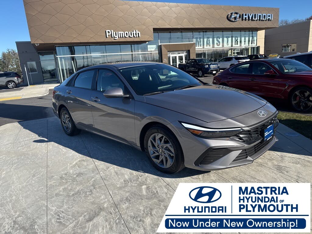 2024 Hyundai Elantra SEL FWD