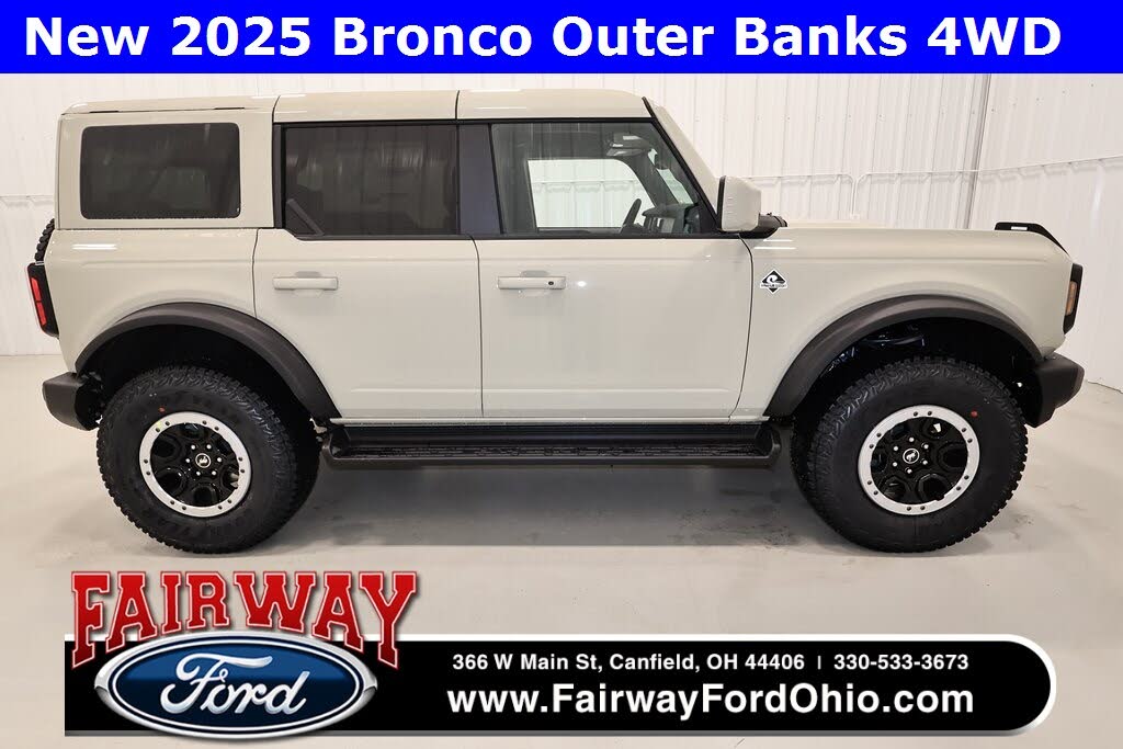 2025 Ford Bronco Outer Banks 4-Door 4WD