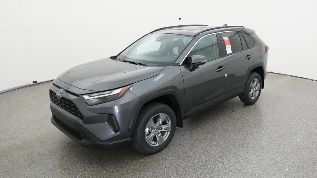 2025 Toyota RAV4 XLE FWD
