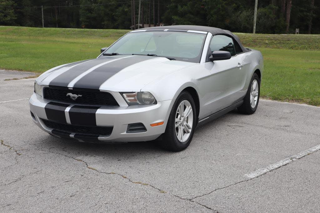 2012 Ford Mustang V6 Convertible RWD