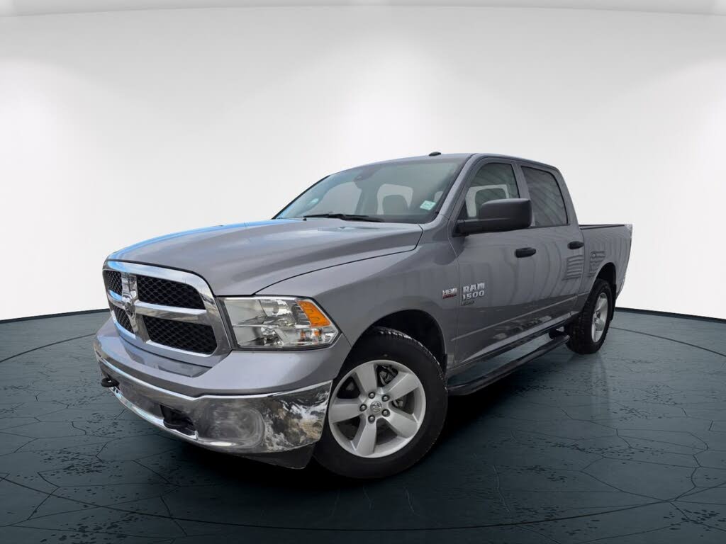 2023 RAM 1500 Classic SLT Crew Cab 4WD