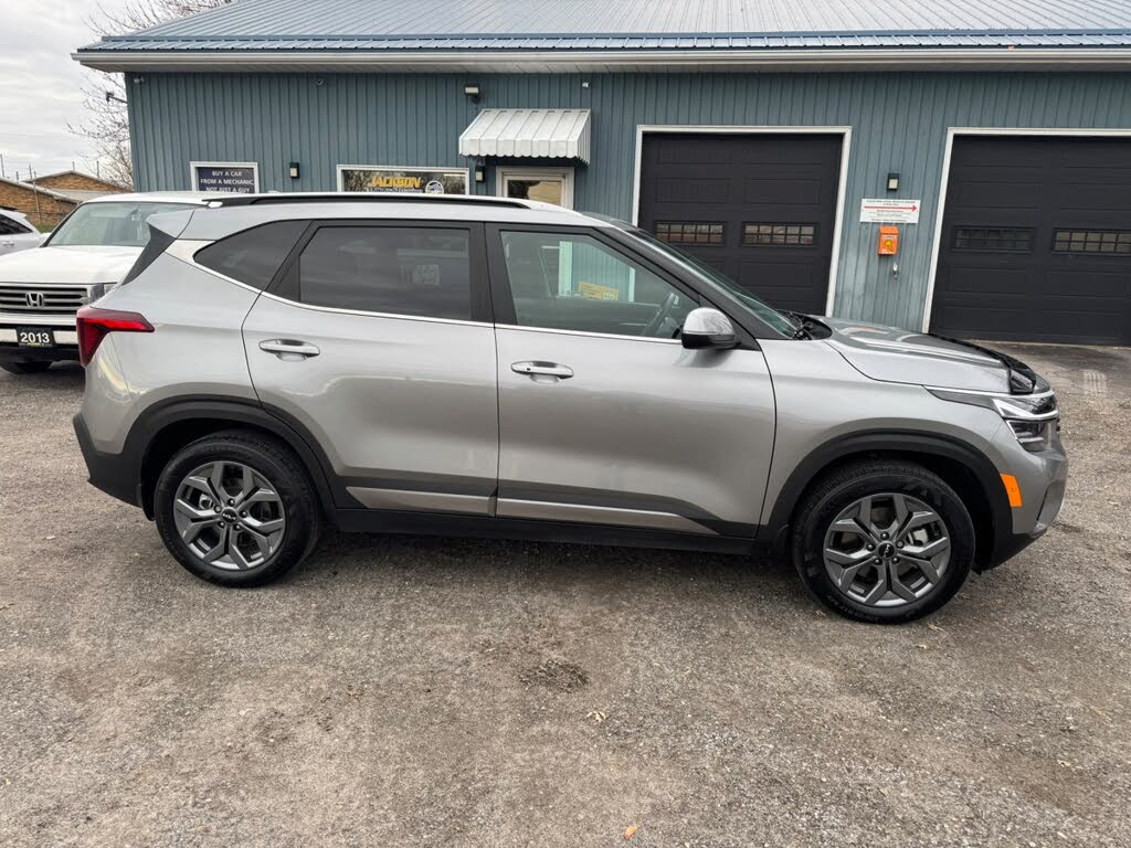 2025 Kia Seltos EX AWD