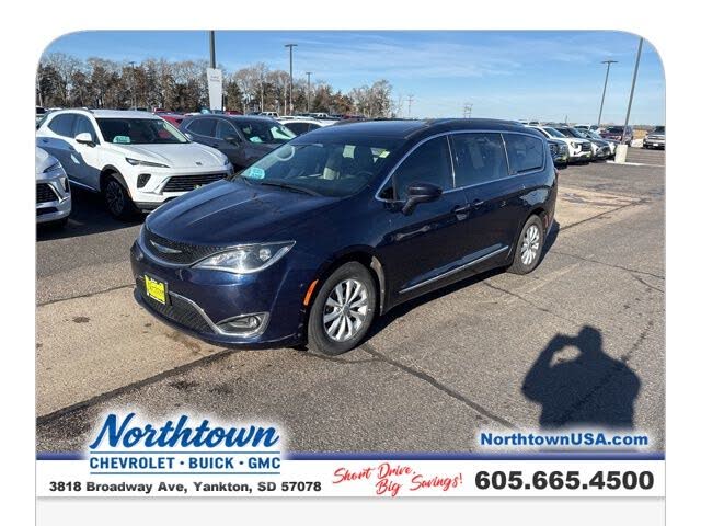 2018 Chrysler Pacifica Touring L FWD